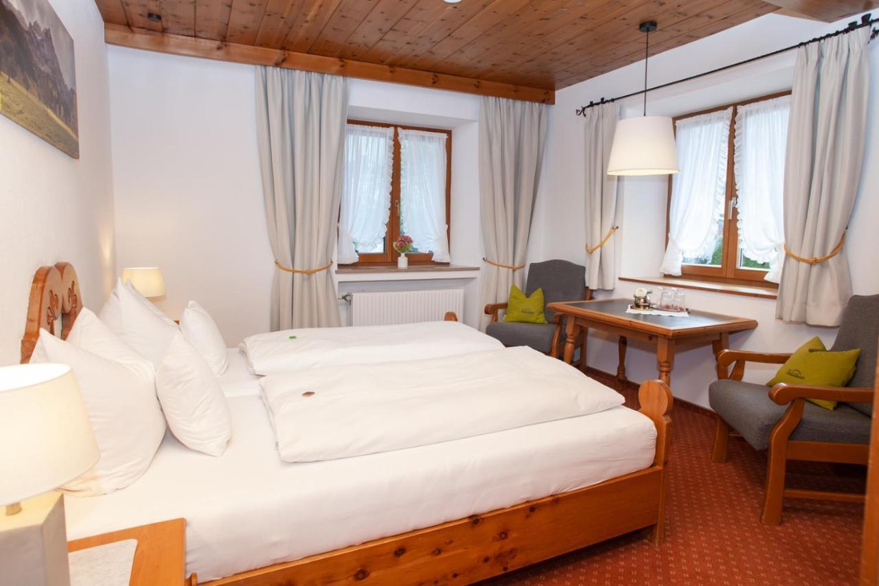 Gaestehaus Sonnenheim Mittenwald Exterior photo