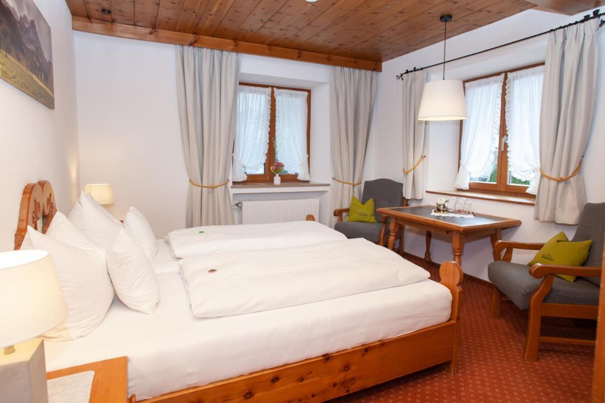 Gaestehaus Sonnenheim Mittenwald Exterior photo